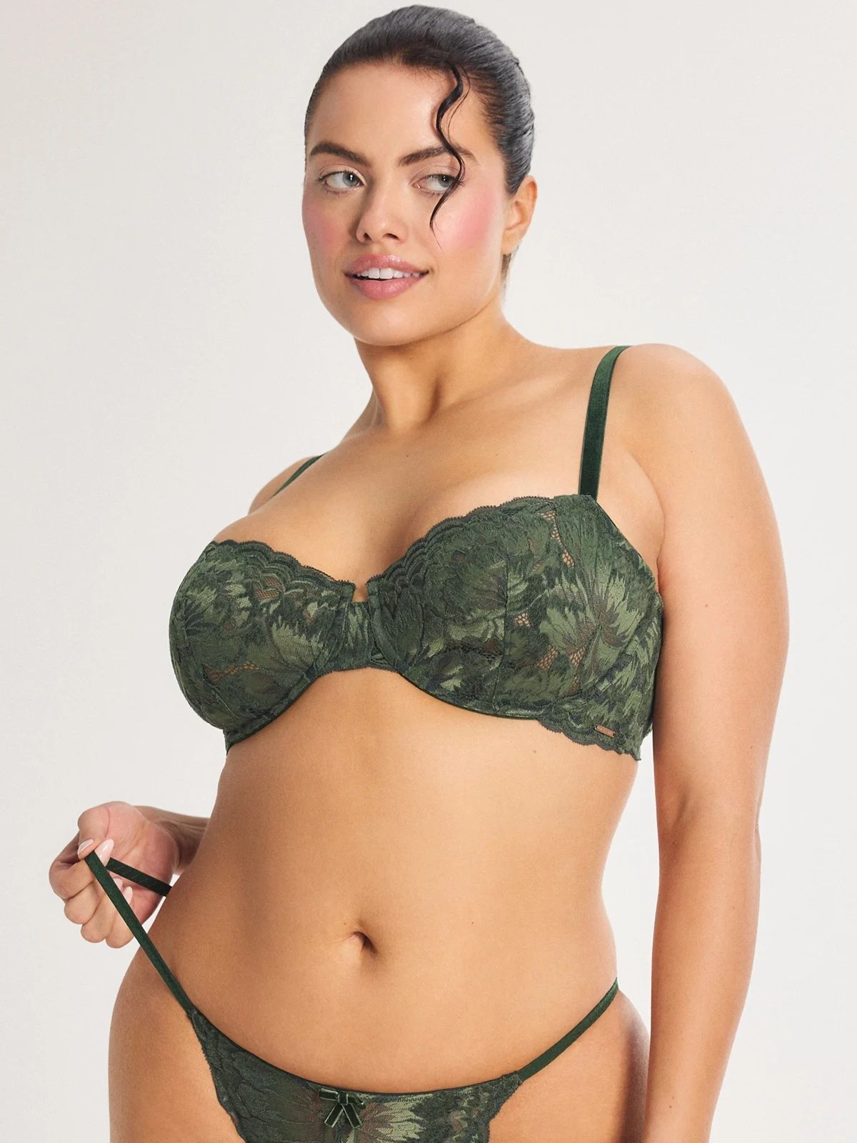 Ensemble Savage x Fenty Dentelle Vert Kaki Camouflage